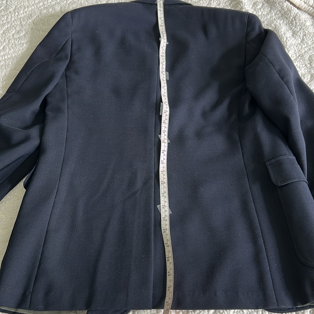 Jos. A. Bank Navy Blue with Gold buttons dinner / sports jacket . - Picture 5 of 5